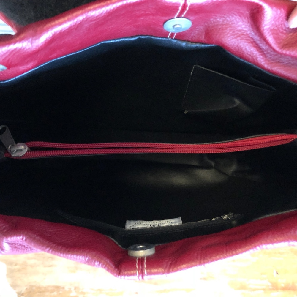 Amazing Red Leather Bag - Picture 6 of 6